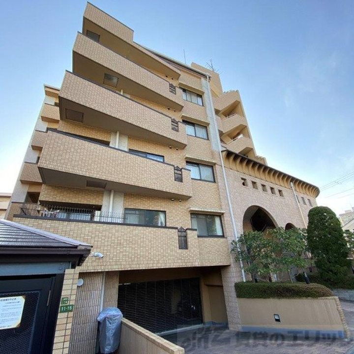 パティオ上新庄 6階建