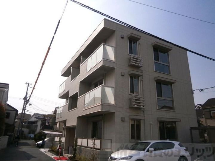 パレ　ブロン 3階建