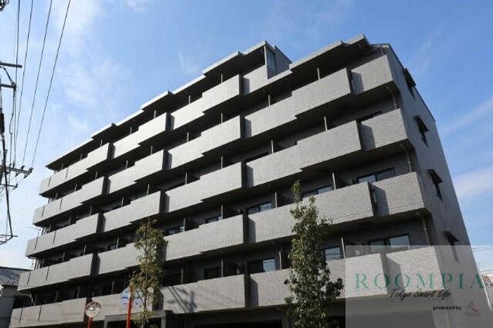 ルーブル板橋泉町壱番館 6階建