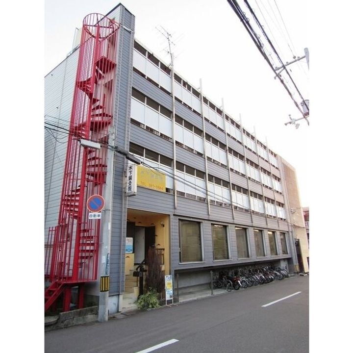 メゾン豊津 4階建