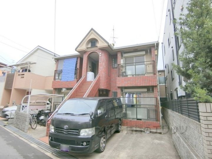 隆起ハイツ 2階建