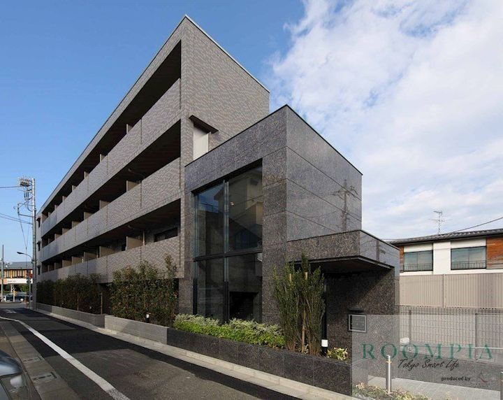 ルーブル中村橋参番館 4階建