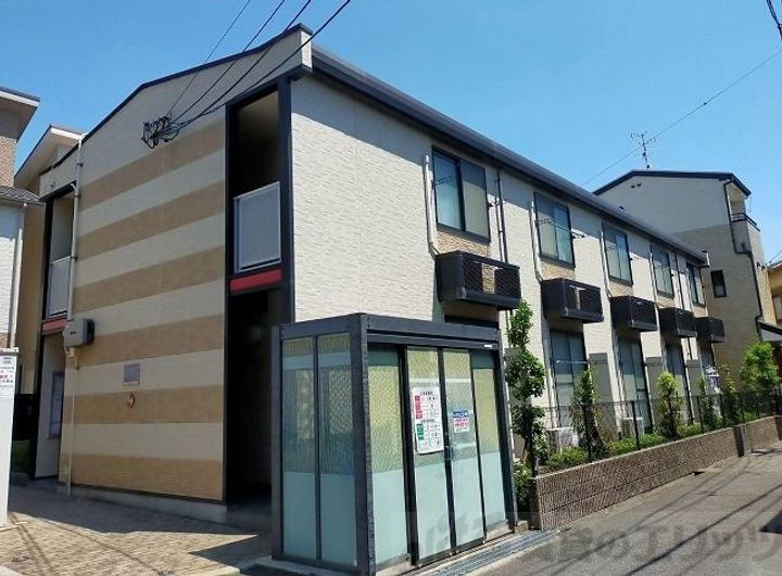レオパレスＮｅｏハイツ 2階建
