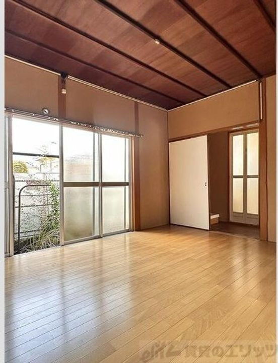 居間