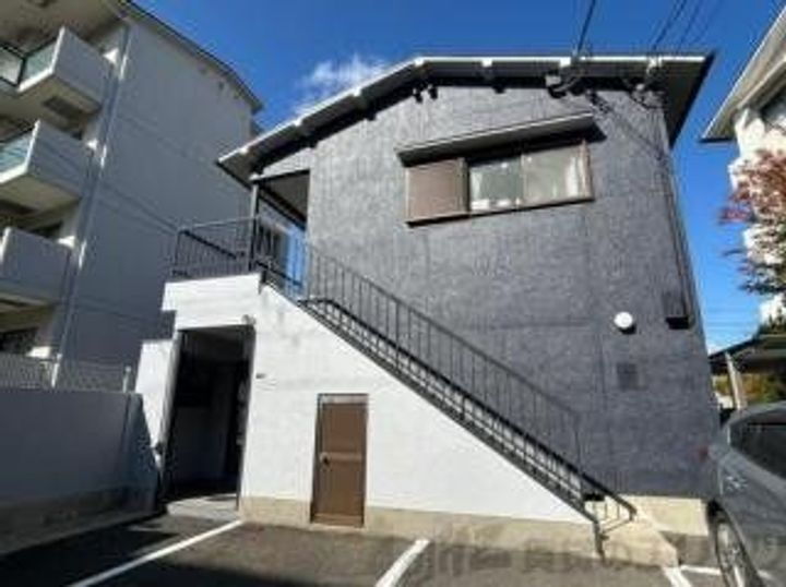 ＦＵＪＩＨＯＵＳＥ 2階建