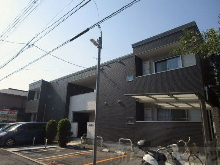 ヴィラ泉 2階建