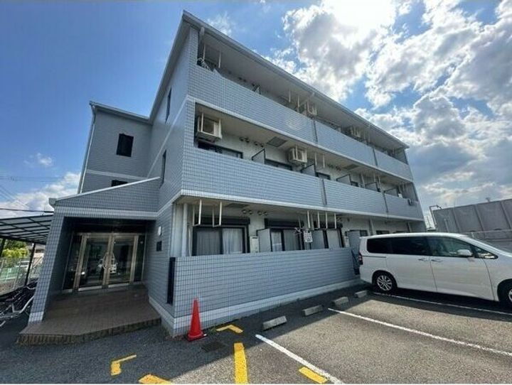 プラザハイツ見付山 3階建