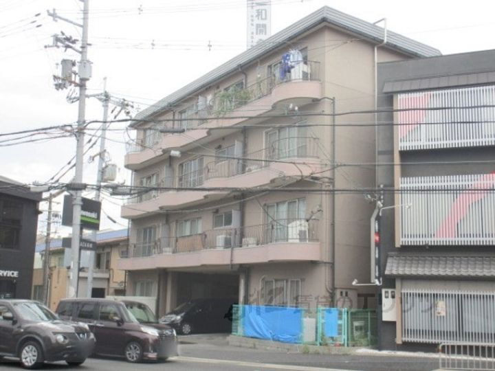 トナミマンション 4階建