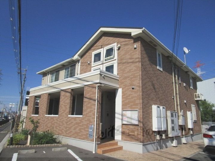 コモエスタラパンダ 2階建