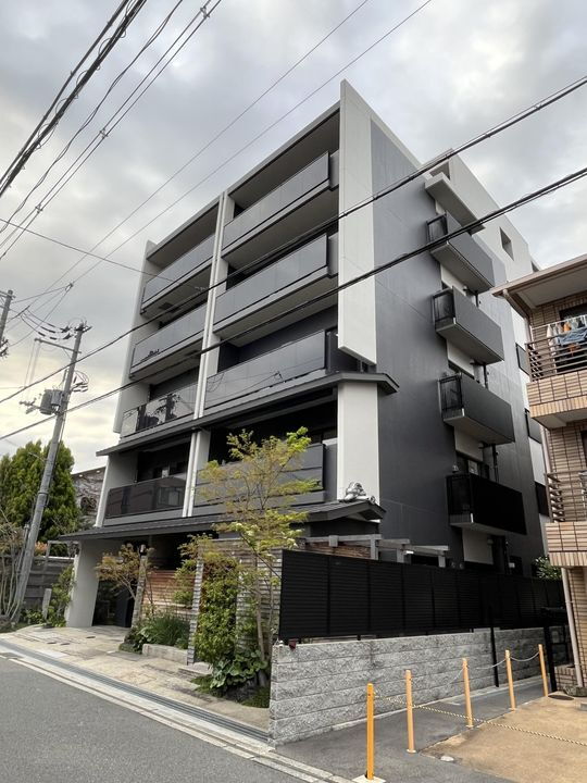 山崎マンション１６高槻芥川 6階建
