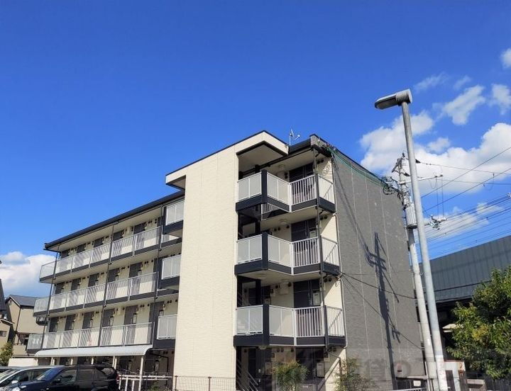 大阪府高槻市若松町３８－１４ 賃貸マンション