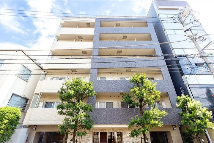 プレール・ドゥーク北新宿 8階建