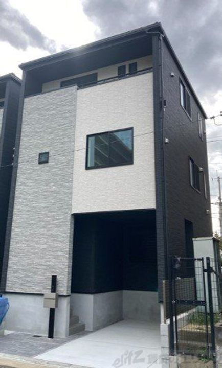 大阪府茨木市上穂積４丁目１５－２ 賃貸一戸建て