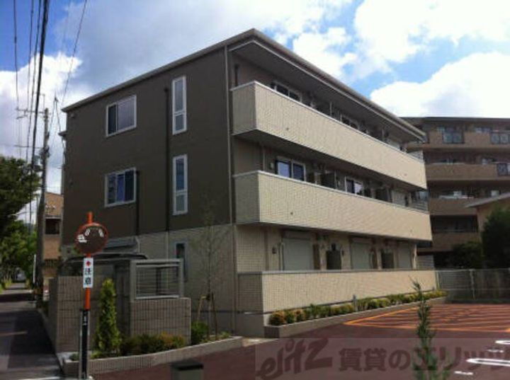 グランチョコレーヌ 3階建