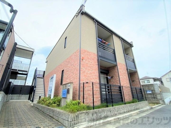 レオネクスト花筏 2階建