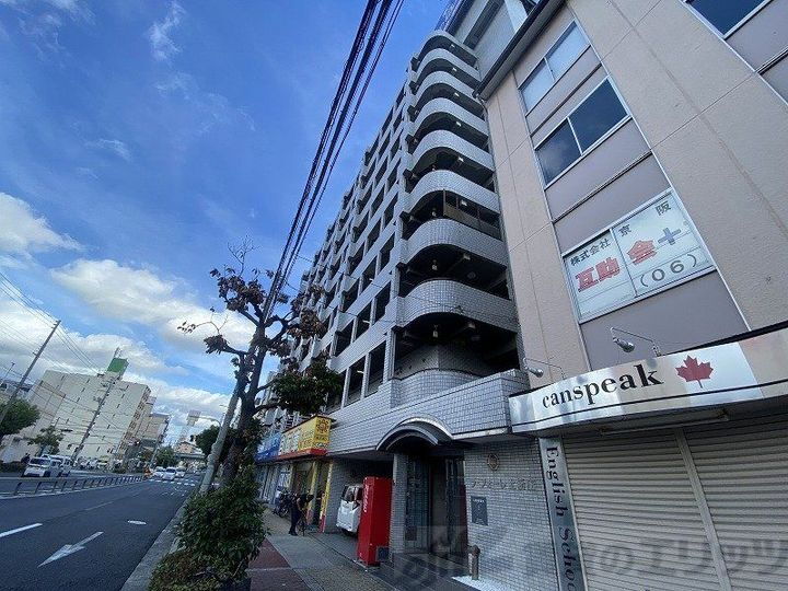 ラ・フォーレ上新庄 9階建