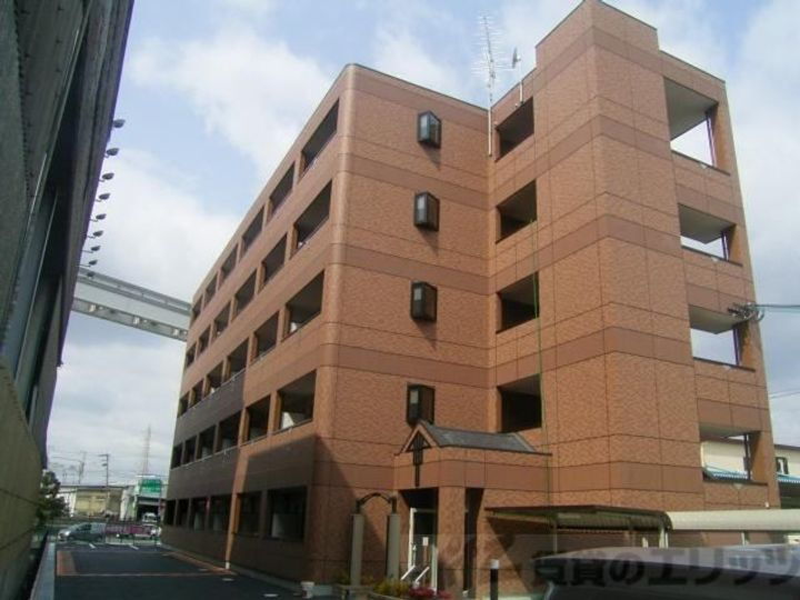 エトワール新在家 5階建