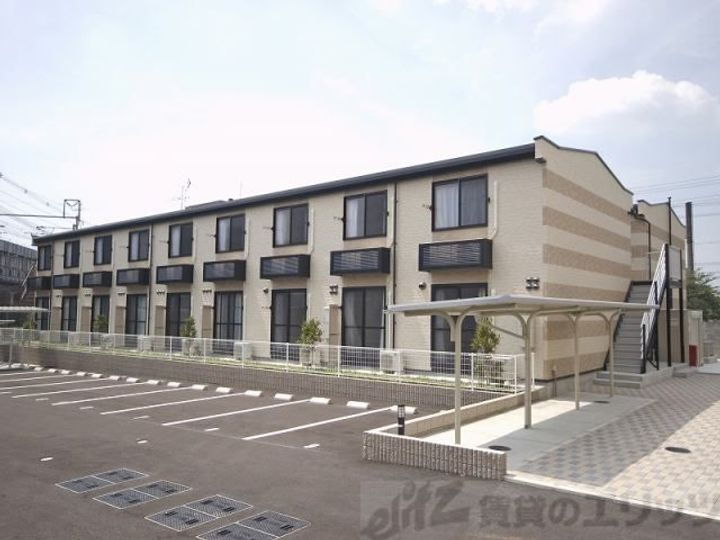 レオパレスパーシモン　辻子 2階建