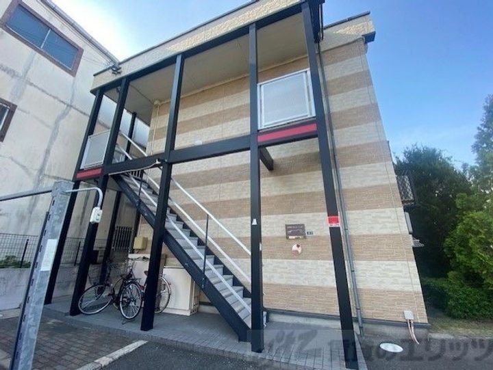 レオパレスサンライズ箕面今宮 2階建