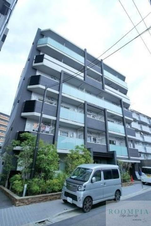 マキシヴ西新井 6階建