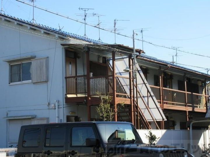 西田文化 2階建