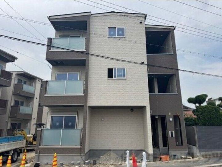 Ｔｍａｉｓｏｎ吹田 3階建