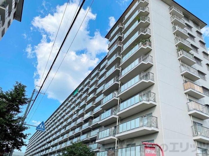 ローレルハイツ茨木総持寺２号棟