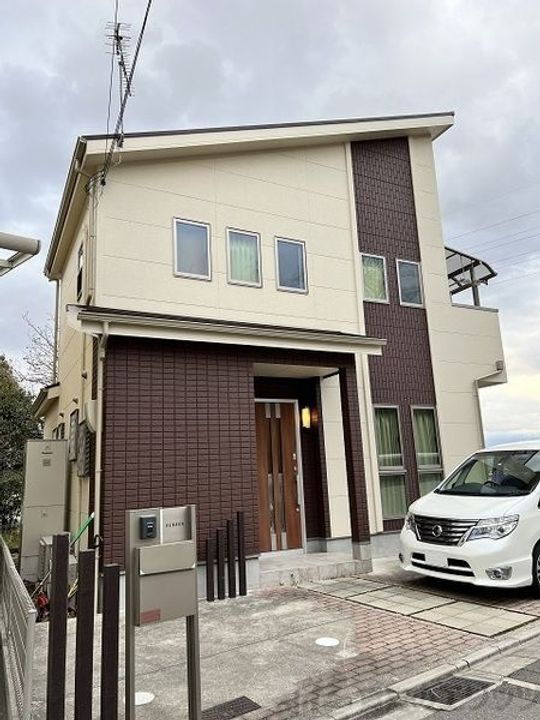 郡家本町戸建 2階建