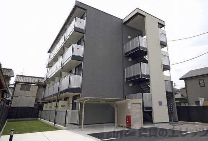 レオパレスフォンターナ内本町 4階建