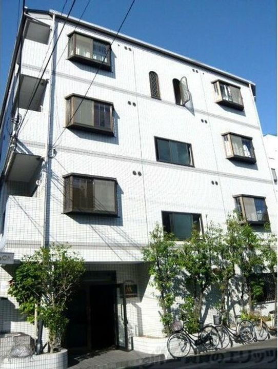 モアメゾンＩＩ 4階建