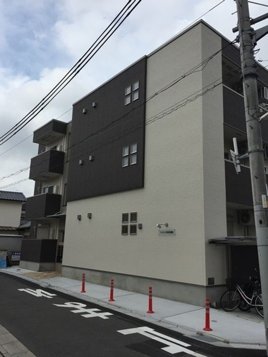 フジパレス吹田Ⅲ番館 3階建