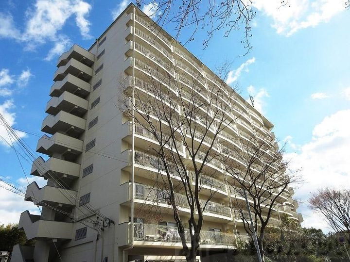 アパルトマン北千里 11階建