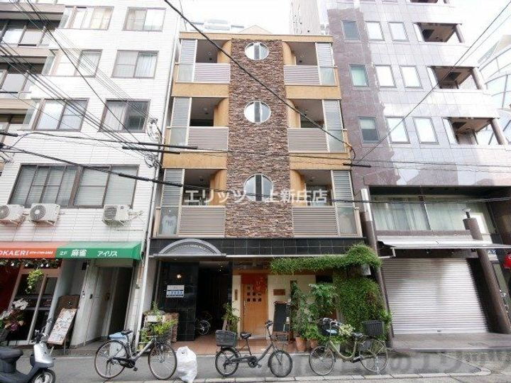 大阪府大阪市北区南扇町２－２ 賃貸マンション