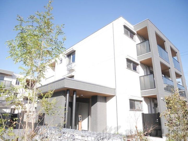 ベリエ 3階建