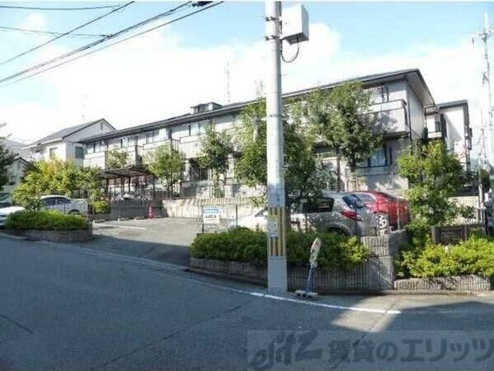 プレミアメゾン東みのお 2階建