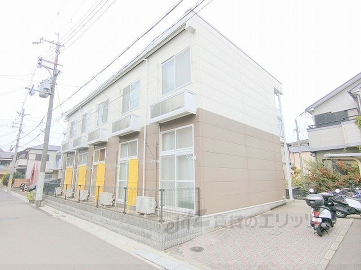 メゾン丸美 2階建