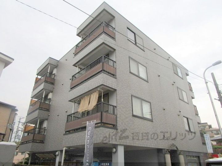 アールマンション 4階建