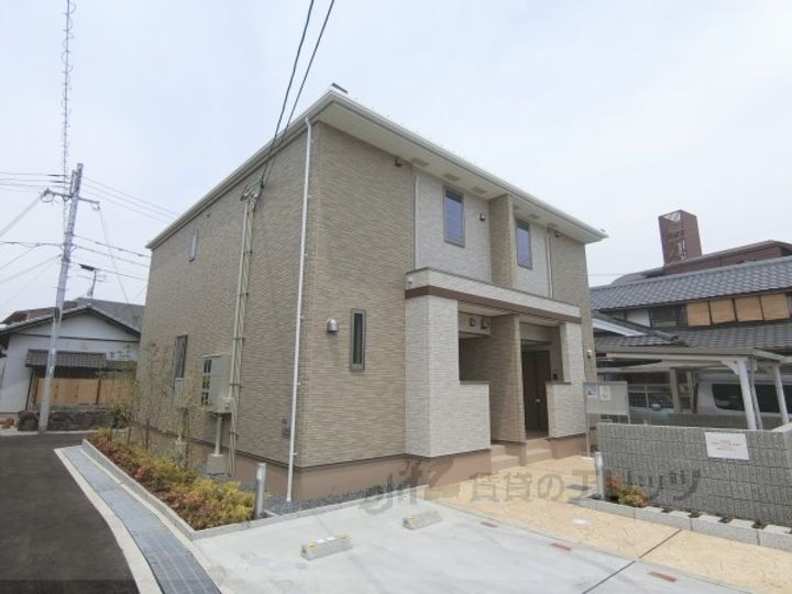 ロイヤルサワラギ 2階建