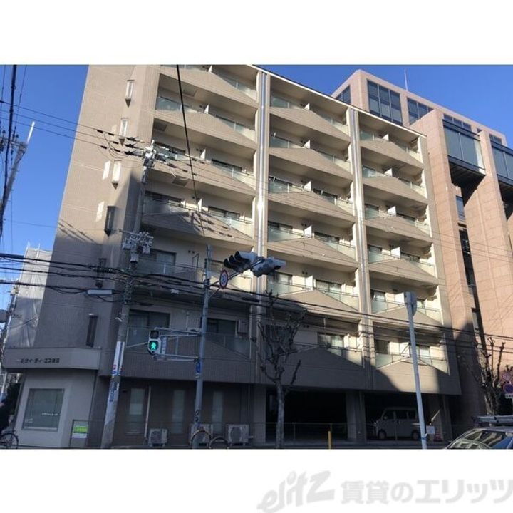 ラファイン江坂 7階建