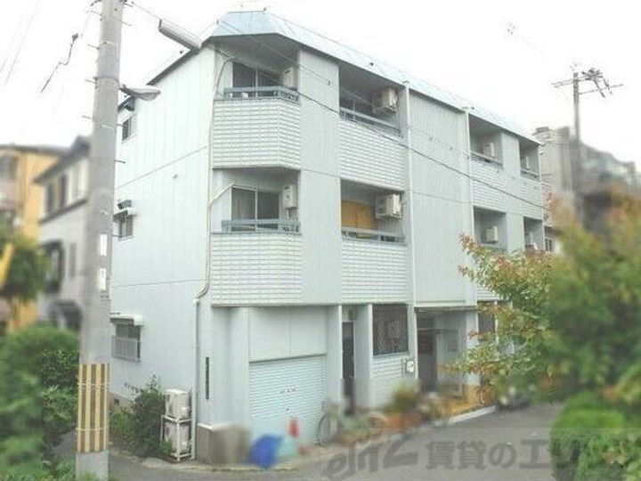 クリーンヴィラ安威川 3階建