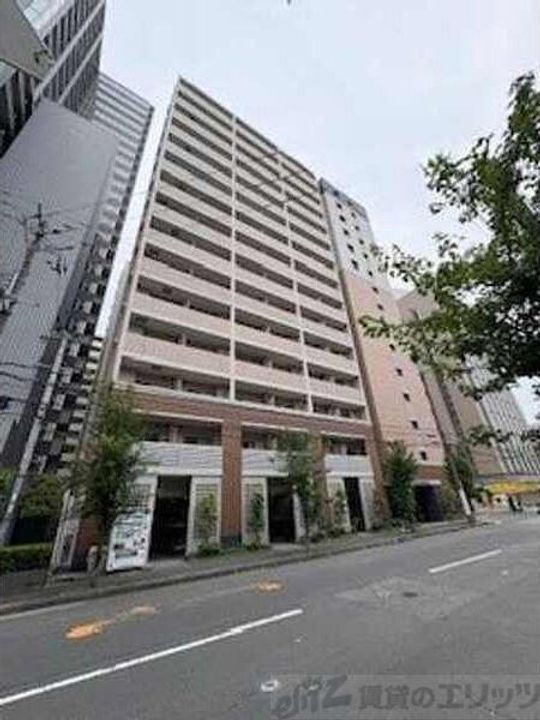 セレッソコート新大阪 15階建
