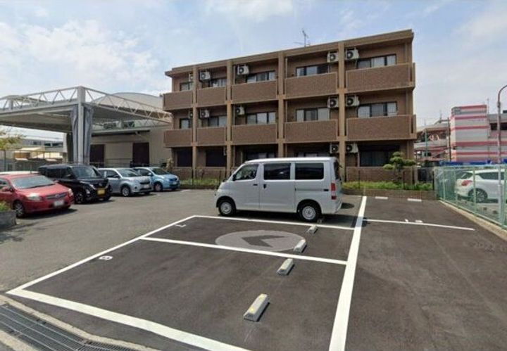 ハイツ東一津屋公輝 3階建