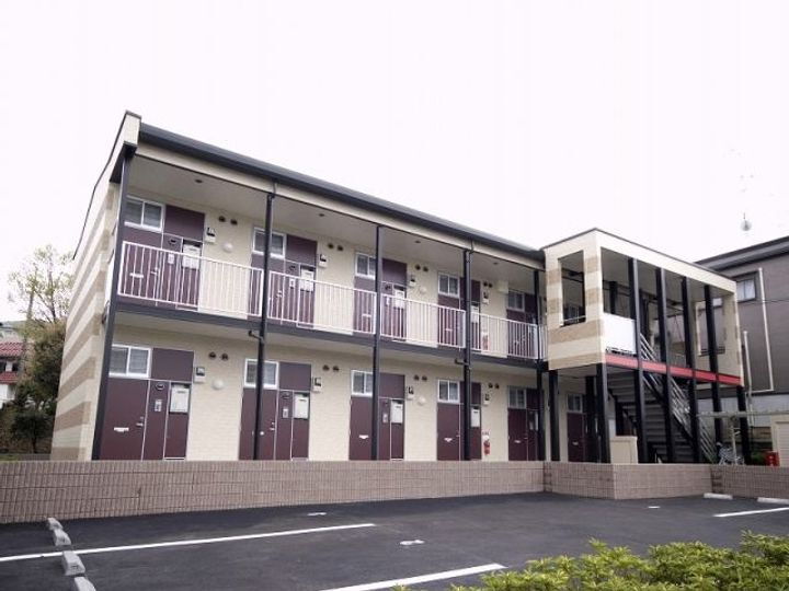 レオパレスレジデンス南春日丘 2階建