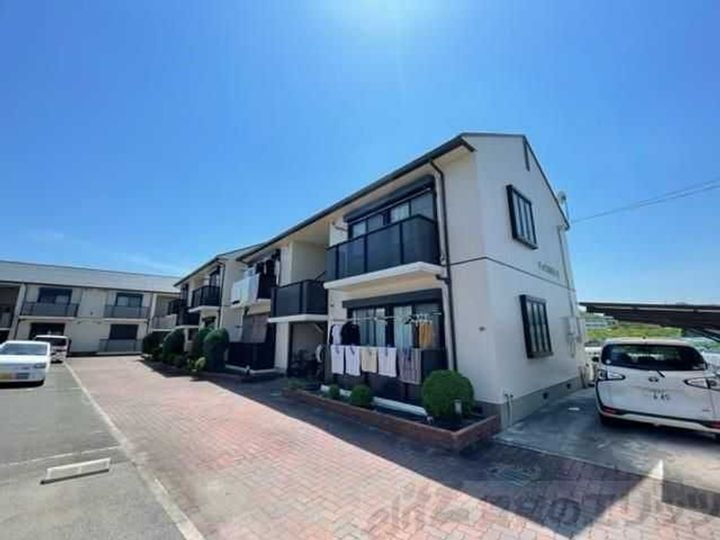 ディアス西真上Ａ 2階建