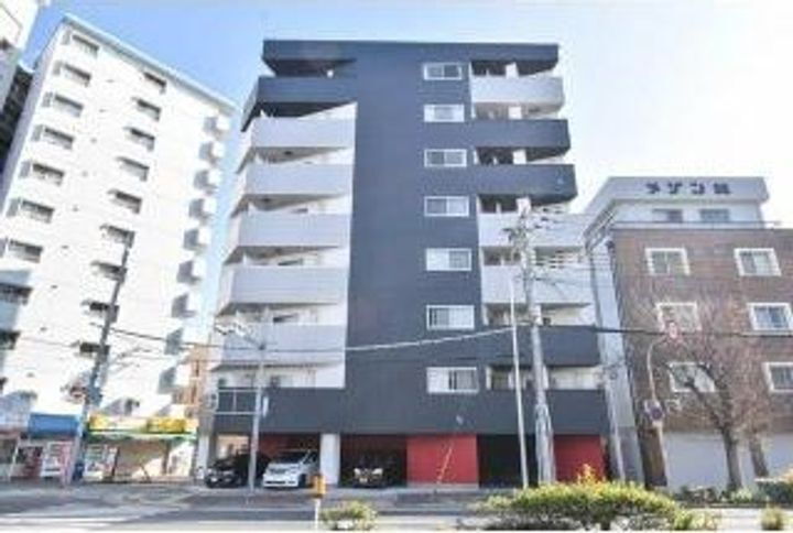 アウラ新大阪 8階建