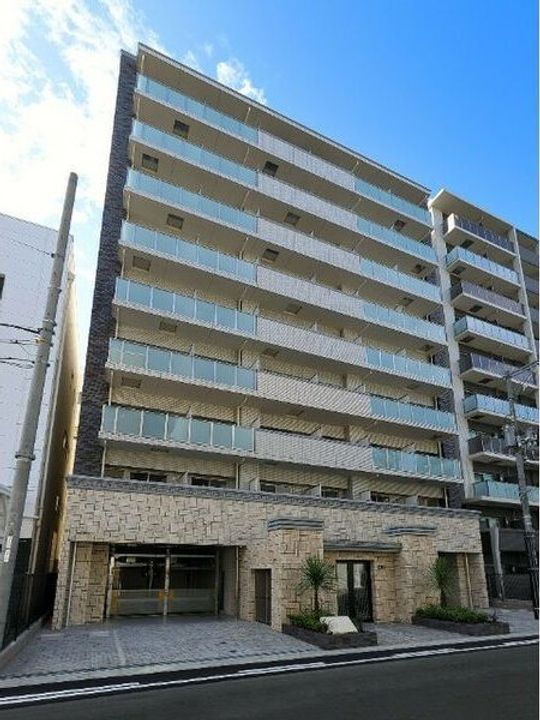 プレジオ江坂ＳＯＵＴＨ 9階建