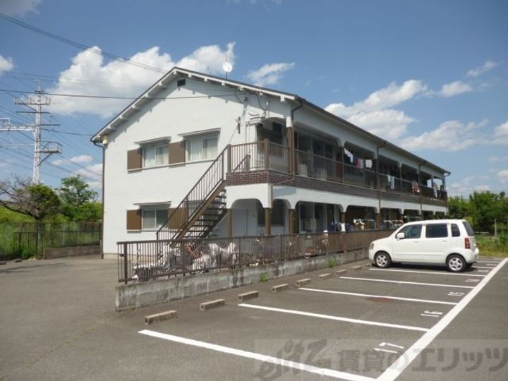 清雄ハイツ 2階建