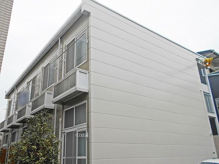 レオパレスコンフォート小松 2階建