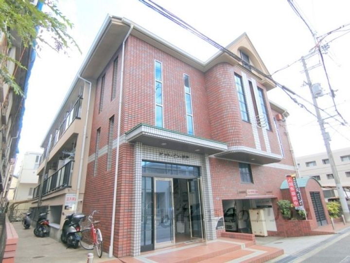 ピットイン稲葉 3階建