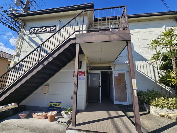 梶マンション 2階建